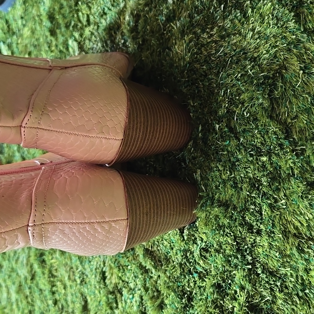 Women's Pink Western Ankle Boots - Picture 4 of 7
